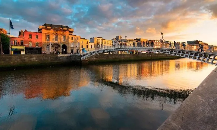 Self-Guided Scavenger Hunt: Dublin Adventure