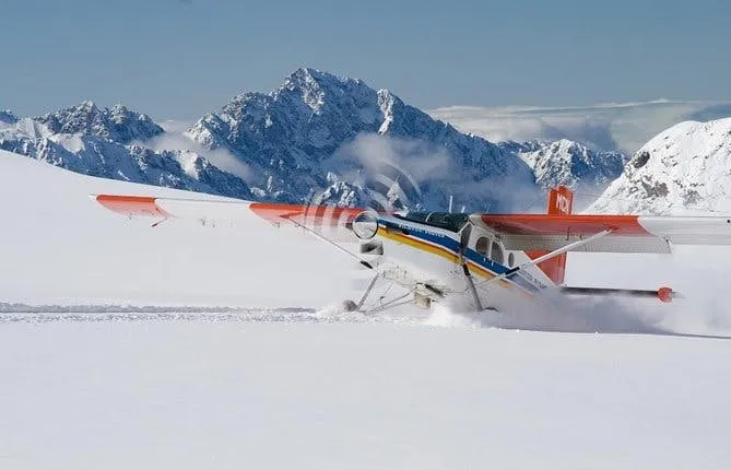 Glacier highlights ski plane scenic flight