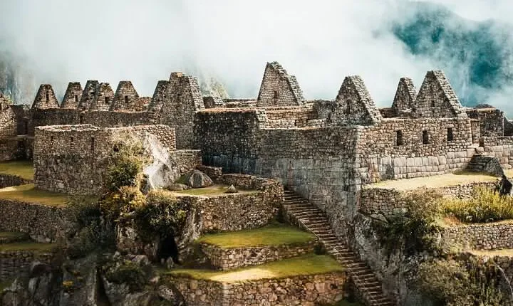 Inca Trail: 2-Day Machu Picchu and Waynapicchu optional