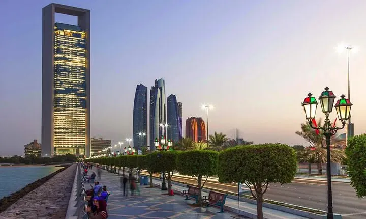 Abu Dhabi City Tour with Buffet Lunch