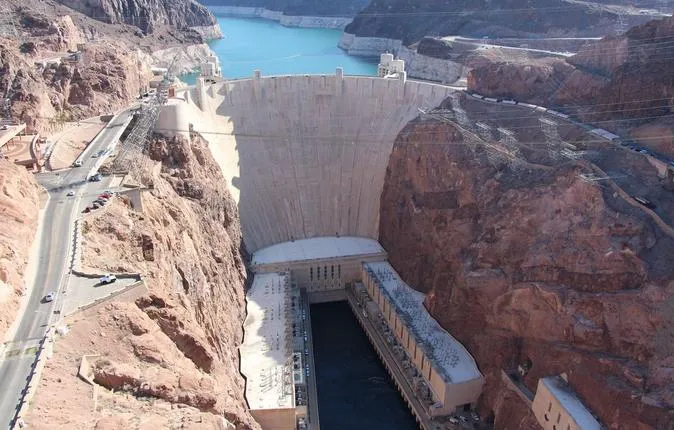 Exclusive: Private Tour of Las Vegas and to Hoover Dam