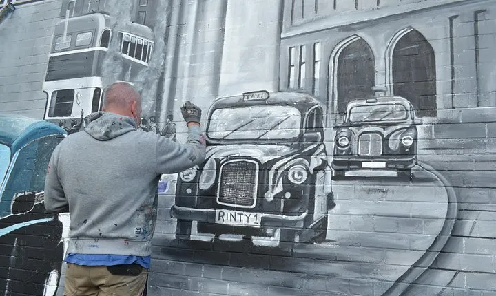 Belfast iconic mural taxi tour private 2hr adventure