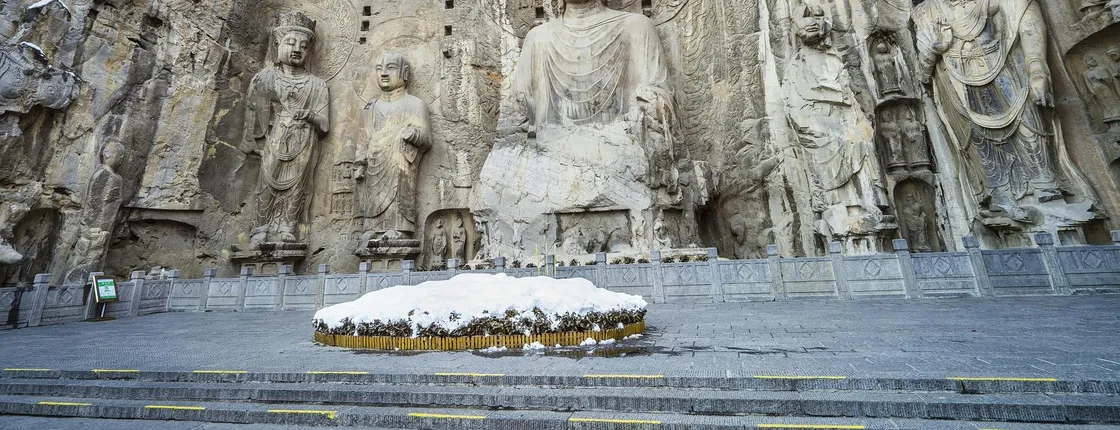 Zhengzhou private cultural tour to Shaolin temple and Longmen Grottoes