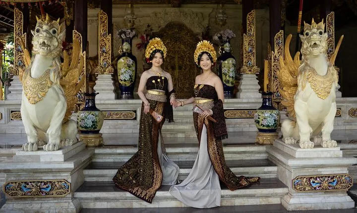Professional Photoshoot Wearing Traditional Outfit in Bali