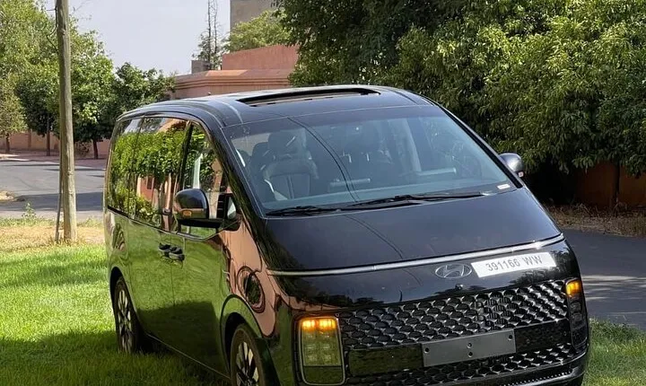 private taxi transfer on arrival from Marrakech airport to medina