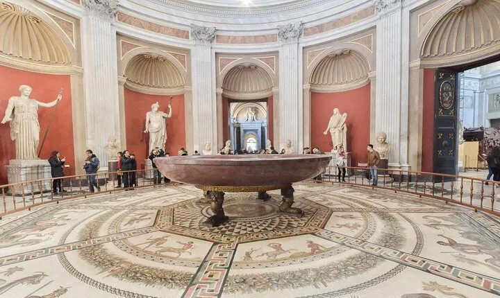 Kid-Friendly Skip the line Tour: Sistine Chapel and Vatican