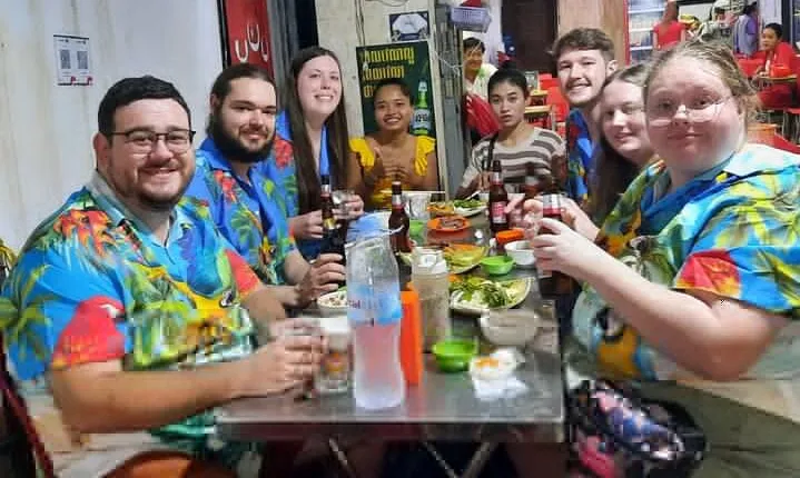 Local Foodies Tour in Phnom Penh City