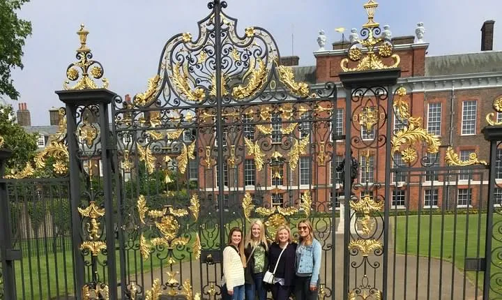 6 hour London Private Tour, with your own Black Cab Tour Guide