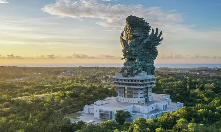 Garuda Wisnu Kencana GWK Entry Ticket in Bali with One Drink