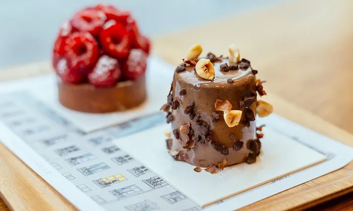 Paris Private Food Tour with 6 or 10 Tastings
