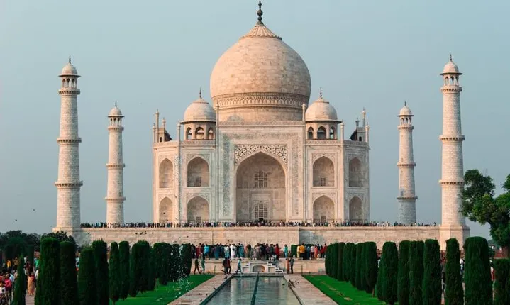 Same Day Agra Tour With Taj Mahal & Agra Fort