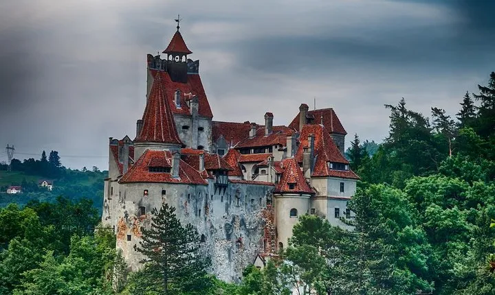 Day trip to Dracula's Castle, Peles Castle and Medieval Brasov