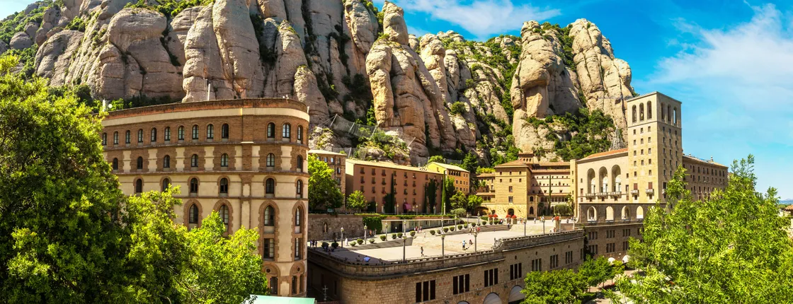 Montserrat and Cava tour with private pick-up from the Port of Barcelona