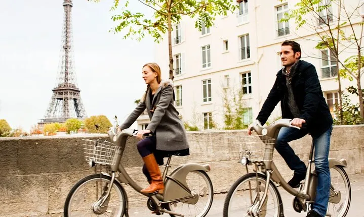 Bike tour Highlights in Paris SEMI PRIVATE
