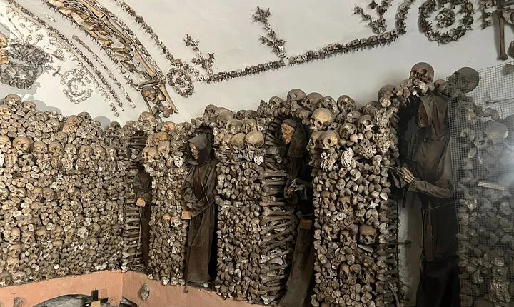 Capuchin Crypt & Rome’s Hidden Treasures- Up To 6 People
