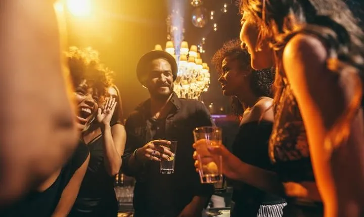 Self-Guided Bar Hunt: Extreme El Paso