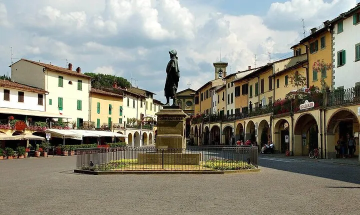 Private Tour: Chianti Winery, Montefioralle, and Greve in Chianti