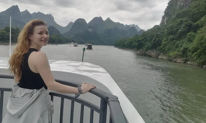Private Day Tour: Li River Cruise and Yangshuo