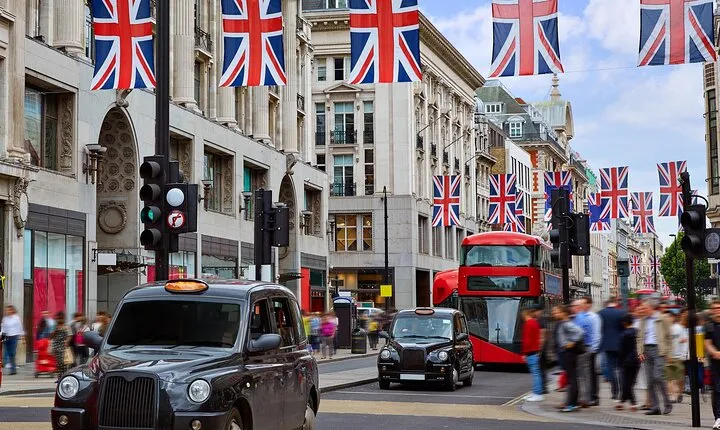 Canadian Heritage in London 4 Hour Private Tour in a Black Cab
