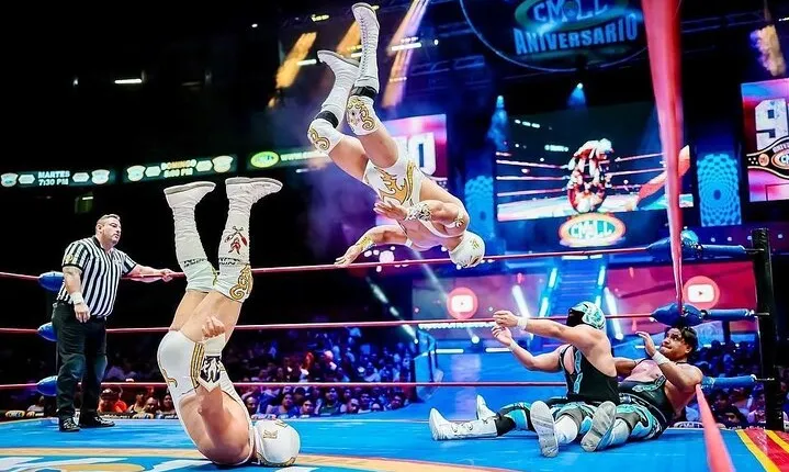 Lucha Libre VIP EN Front Row at Arena México