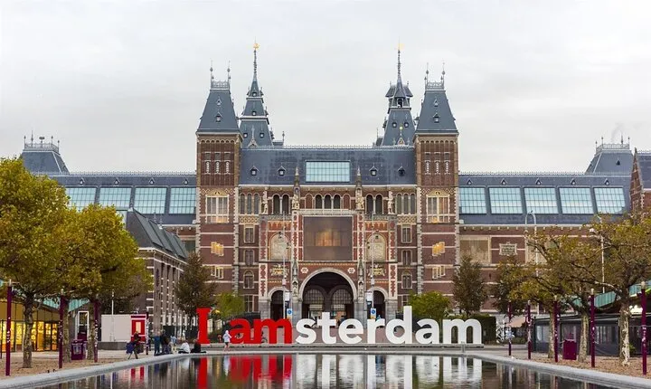 RijksMuseum: Entry Ticket with Optional Guide