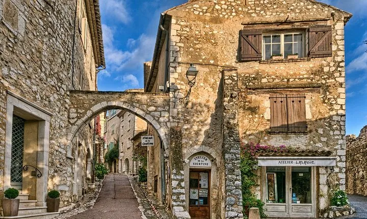 Full day tour Medieval Villages Grasse Gourdon Tourettes St Paul