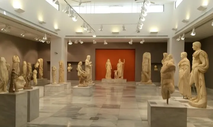 Archaeological Museum of Heraklion Tour
