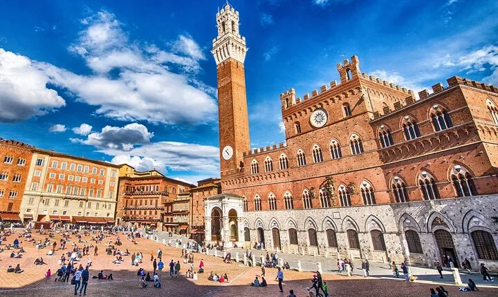 Private Tour to Siena and San Gimignano from Rome