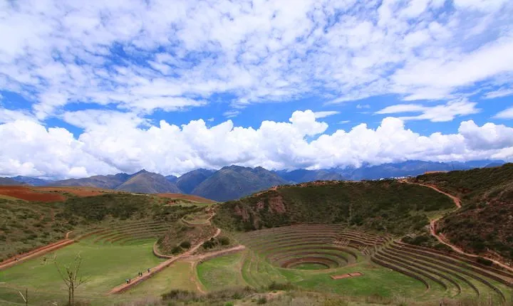 Full-Day Archaeological and Hiking Tour of the Sacred Valley from Cusco, Peru