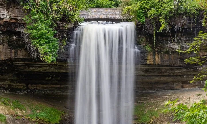 Minnehaha Falls: A Self-Guided Audio Tour of Minneapolis