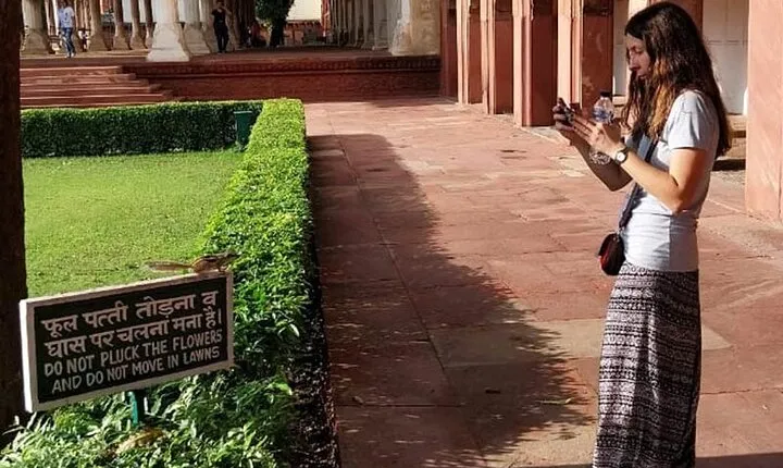 One Day Taj Mahal Trip From Delhi