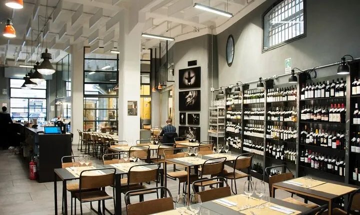 Unique Wine Tasting in Enoteca in Rome San Pietro Area