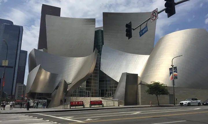 Downtown Los Angeles Self-Guided Walking Tour and Scavenger Hunt