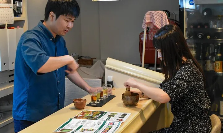Matcha Experience with of Japanese Tea Tasting in Tokyo
