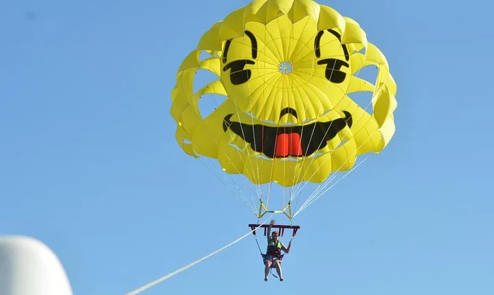 Parasailing Adventure On Marine Fly to Sky - Hurgahda