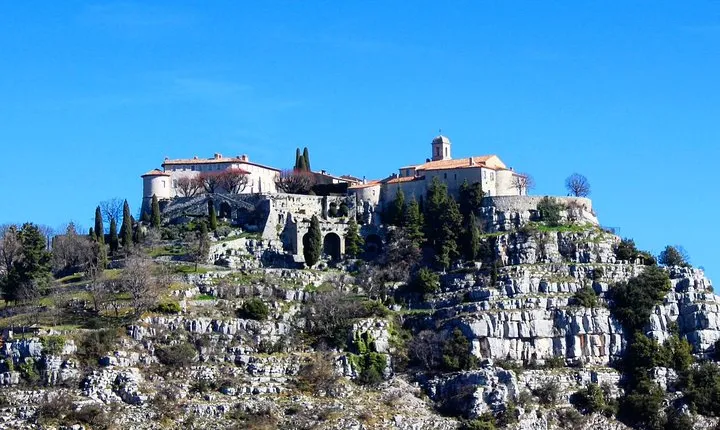 Full-Day Private Tour to Grasse and Medieval Towns of Provence