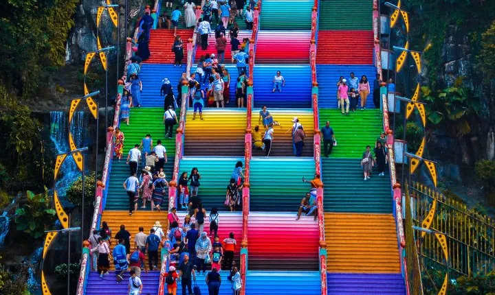 *14 Hrs Kuala Lumpur Van Tour from Fraser's Hill w' Tour Guide