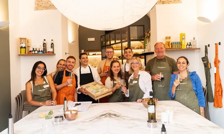 All in One Roman Cooking: Pizza, Ravioli, Gelato & Unlimited Wine
