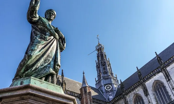 2 Hours Walking Tour Throughout History & Highlights of Haarlem