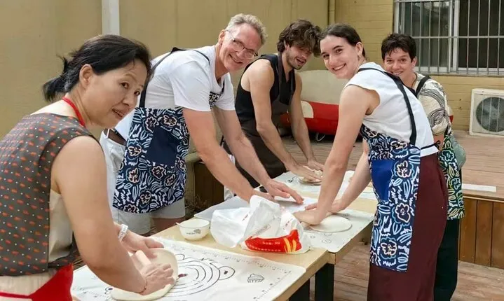 Xi'an Noodle Making and Tea Tasting Experience