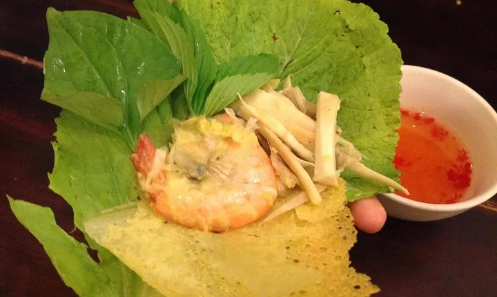 Private Half-Day Ho Chi Minh Food Tour with Local Students