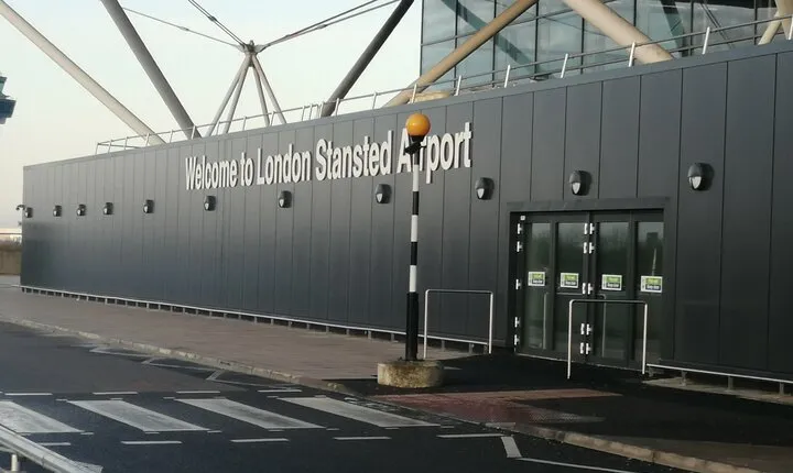 Private Transfer from Stansted Airport to Portsmouth Port