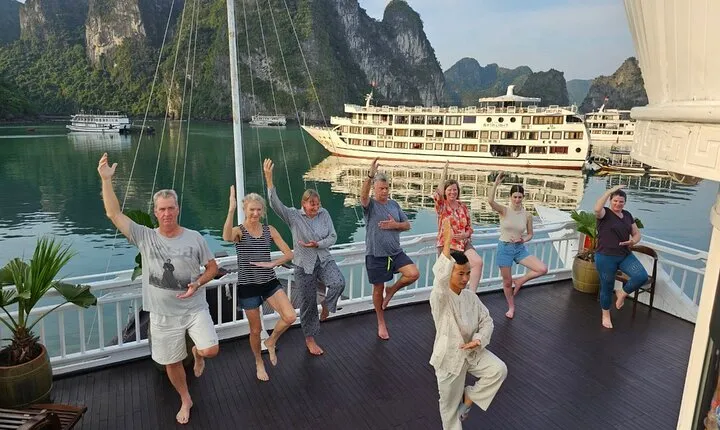 2 days - 1 night with Hera Cruise