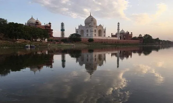 Taj Mahal Tour All Inclusive Private Tour from Delhi