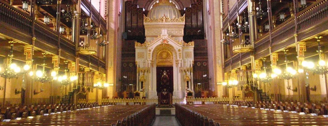 A Journey through Jewish Budapest with a Historian