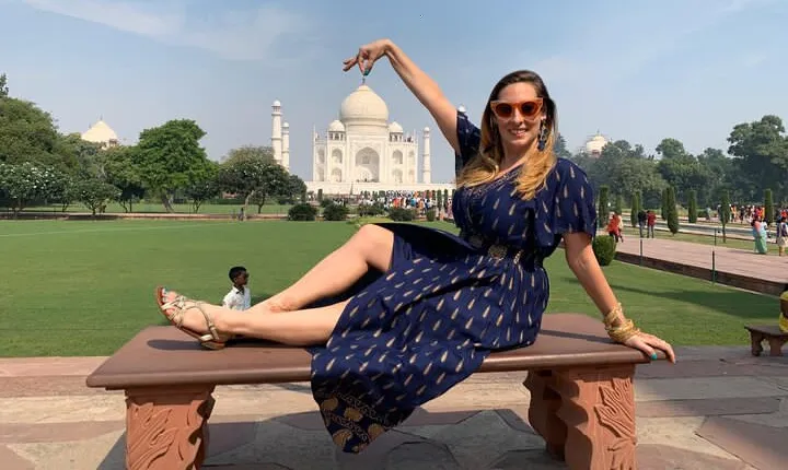 Agra & Mathura-Vrindavan: Taj, Red Fort & Spiritual 2-day tour