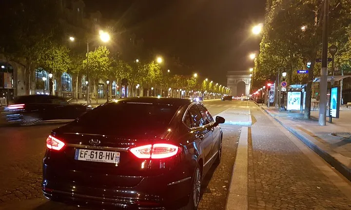 Private transfer from Paris to Orly airport: Premium service