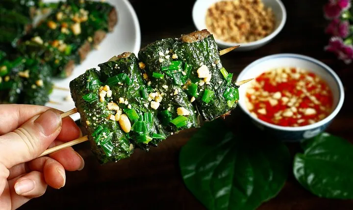 Saigon Authentic Walking Street Food Tour 12+ Tastings Included