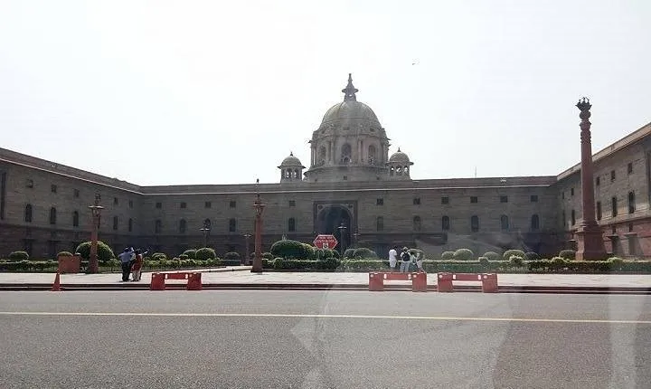 Delhi City Sightseeing Tour In a Private Car With Safe & Reliable Driver