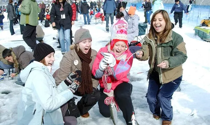 Ice Fishing Tour - Hwacheon Sancheoneo Ice Festival Day Trip from Seoul